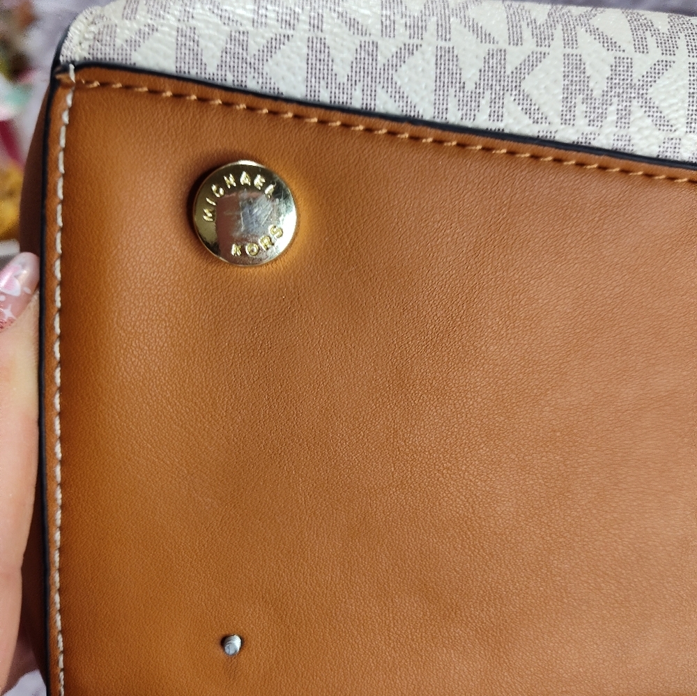 Michael Kors Voyager Two Tone Logo Tote Bag - Picture 7 of 15